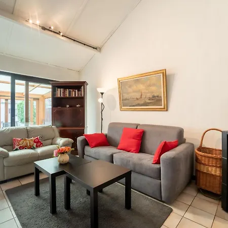 Reynaertpark With Parking By Interhome בית נופש ברדנה