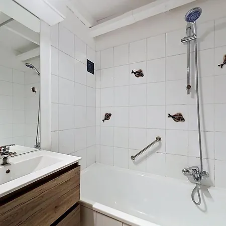 בית נופש Reynaertpark With Parking By Interhome *