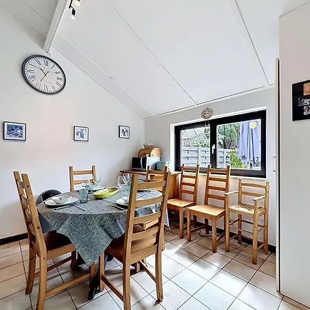 בית נופש Reynaertpark With Parking By Interhome *