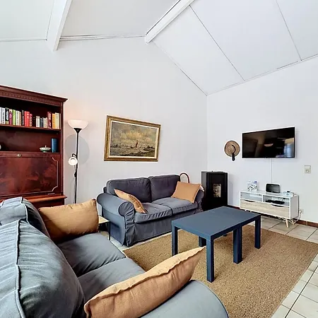 Reynaertpark With Parking By Interhome